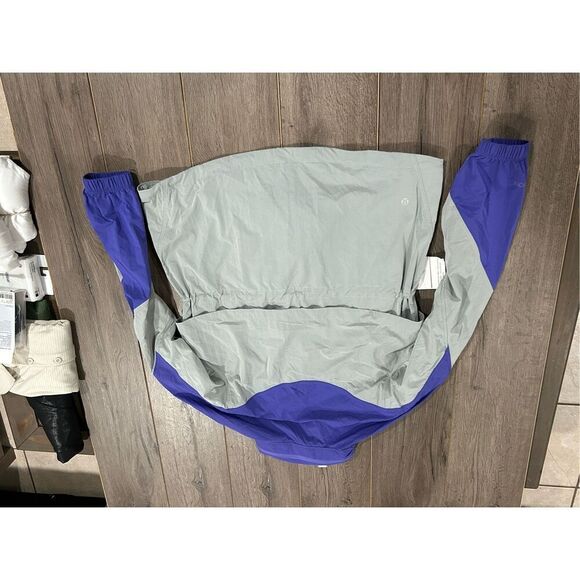 Lululemon Evergreen Anorak Sz 2 - Picture 7 of 7